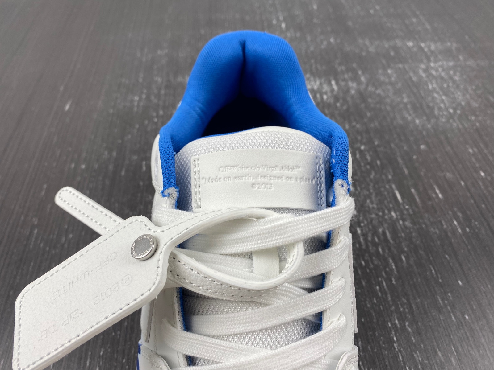 Off-White c/o Virgil Abloh