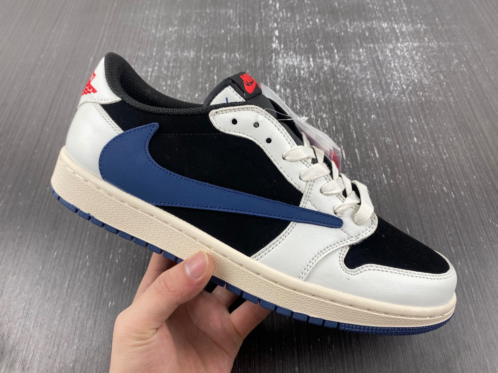 Travis Scott x Fragment Design DM7866-713