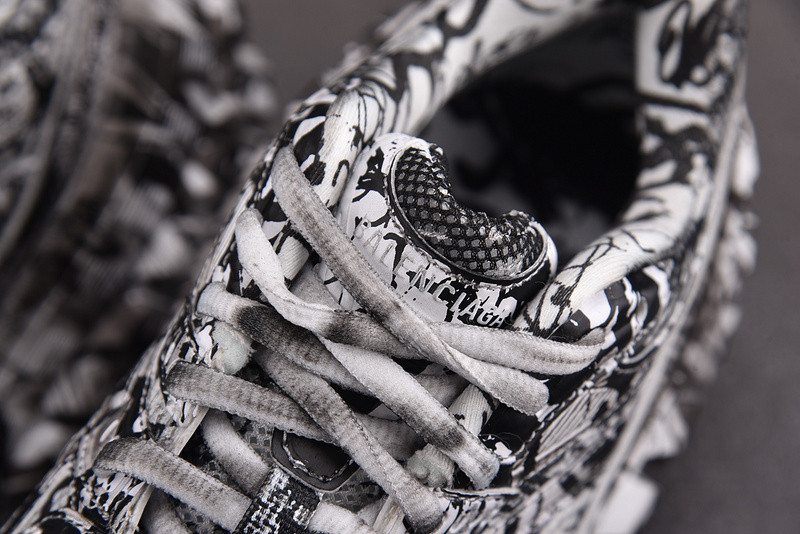 Ba*len*cia*ga bouncer chunky-sole sneakers