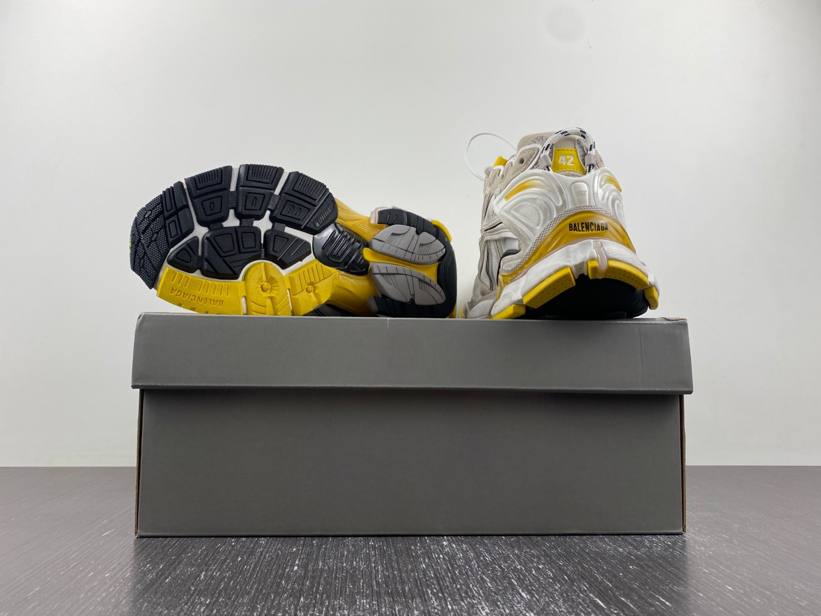 Ba*len*cia*ga runner 772774-w3rny-9176