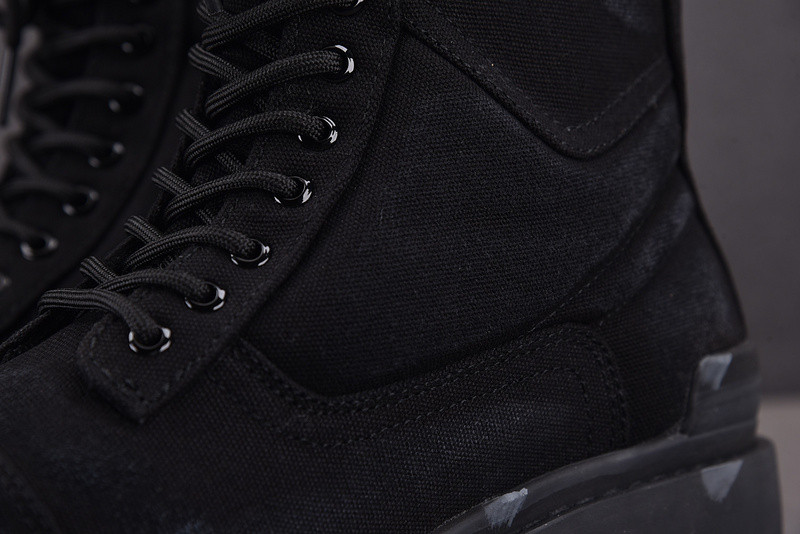 Ba*len*cia*ga strike combat boot