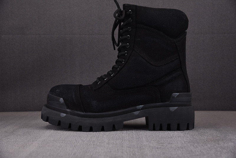 Ba*len*cia*ga strike combat boot