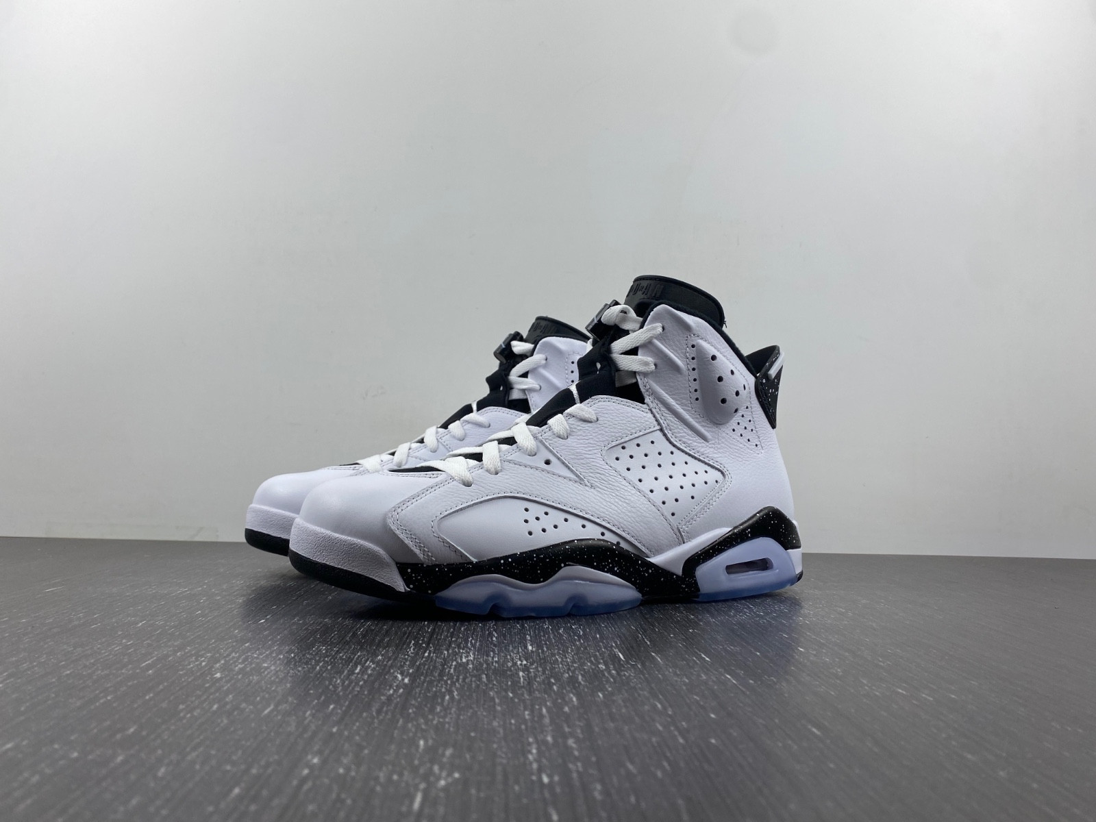Air Jordan 6 "Reverse Oreo" CT8529-112