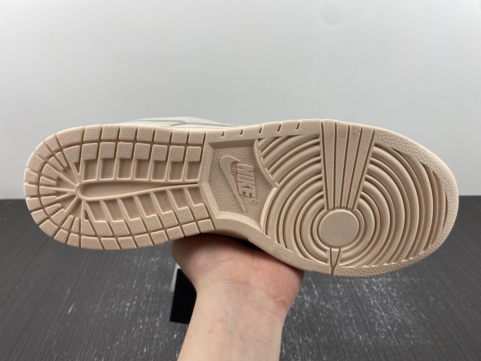 Nike Dunk Low PRM "Light Orewood Brown" DZ2538-100