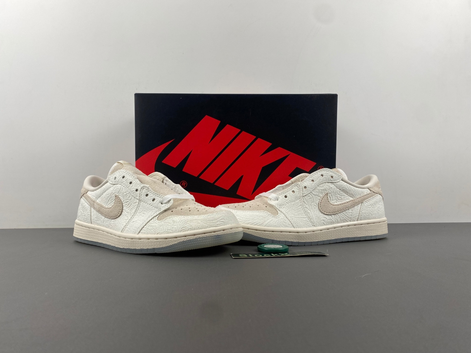 Chris Paul Air Jordan 1 Low OG FZ0455-200