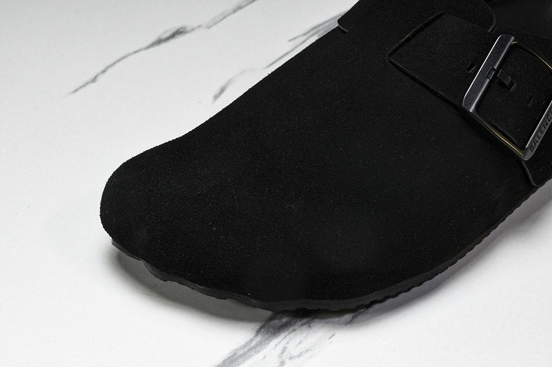 Ba*len*cia*ga Ba*len*cia*ga black ‘sunday’ suede slides