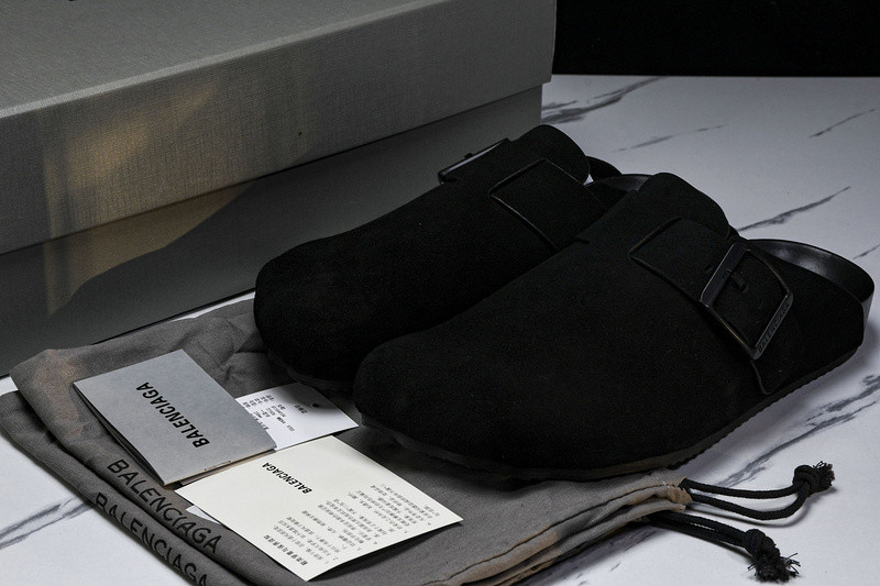 Ba*len*cia*ga Ba*len*cia*ga black ‘sunday’ suede slides