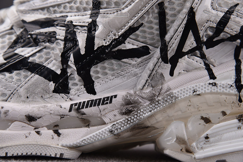 Ba*len*cia*ga runner graffiti 677403 w3ra9 9008