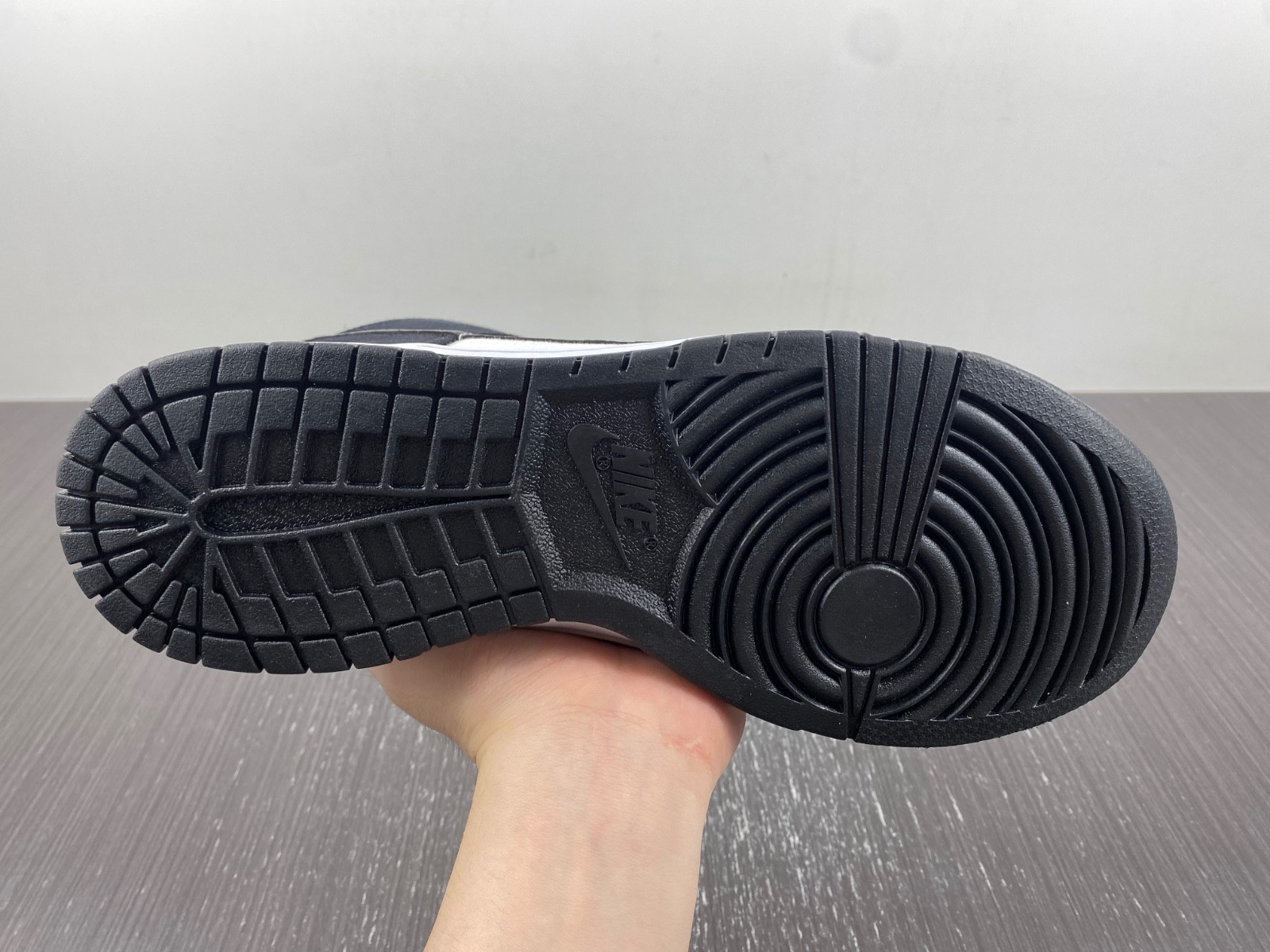 Nike Dunk High SE World Champs DR9512-001