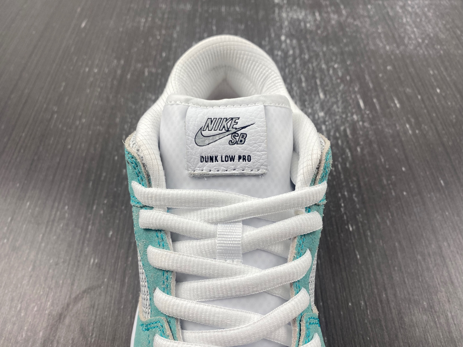 Dunk SDCAI*NIKE SB Low FD2562-400