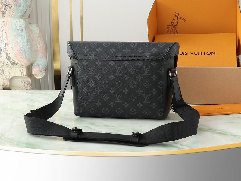 l0vis Vvtt0n messenger voyager monogram eclipse pm black