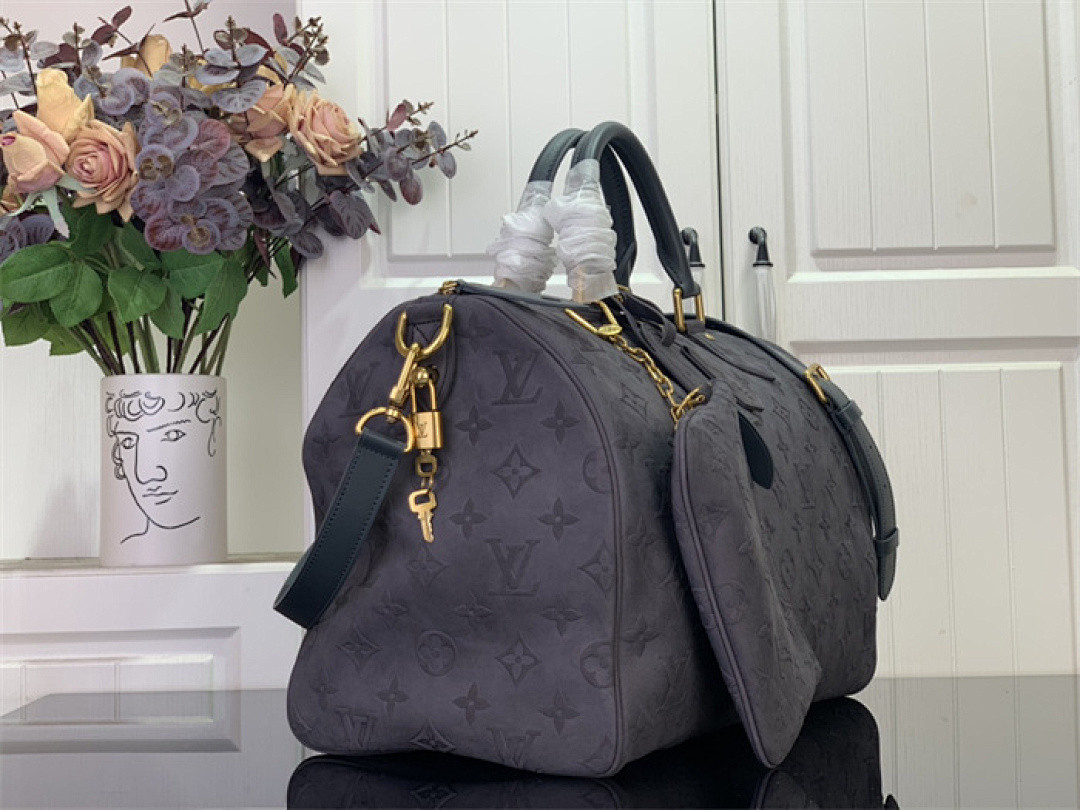 l0vis Vvtt0n m15225 speedy p9 bandoulière 40