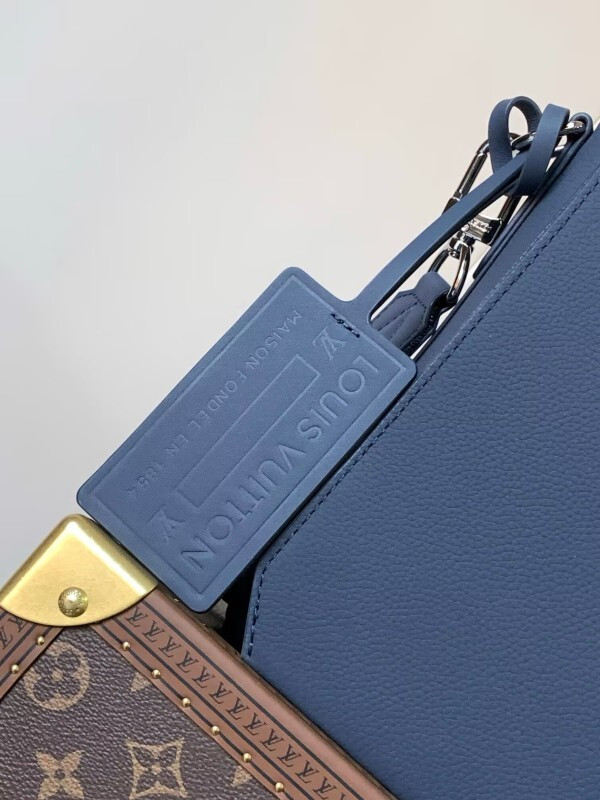 l0vis Vvtt0n messenger