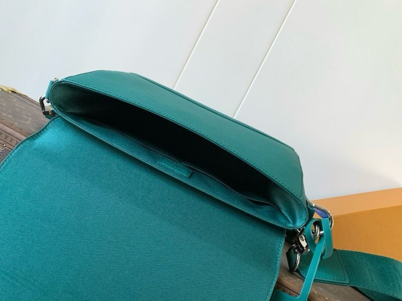 l0vis Vvtt0n messenger