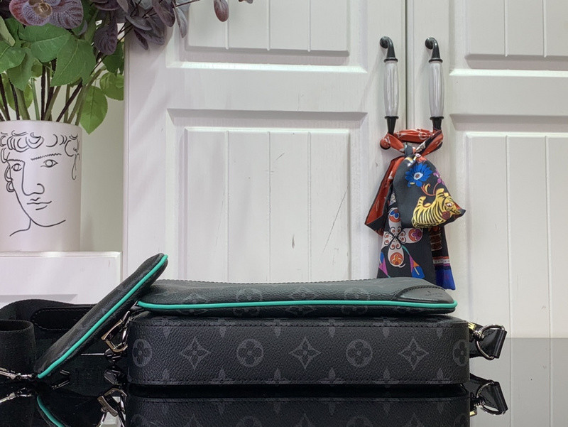 l0vis Vvtt0n trio jm messenger