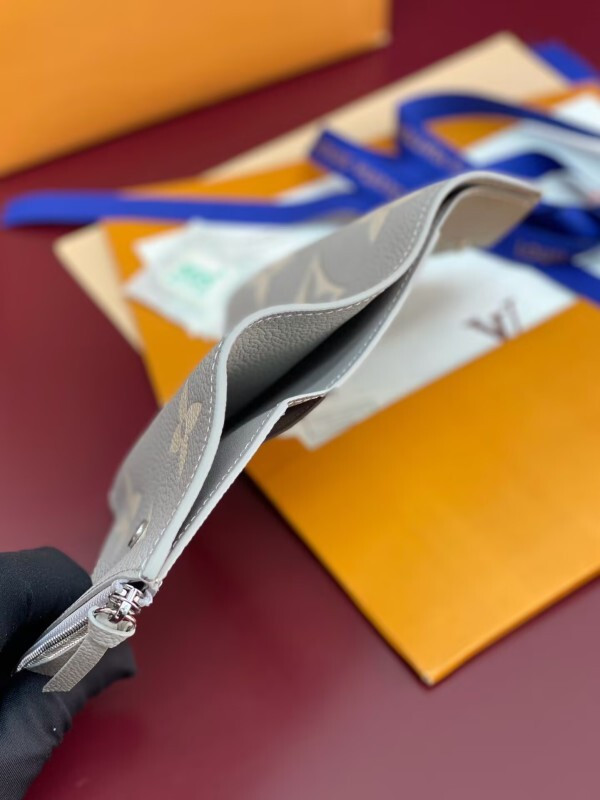 LV Wallet