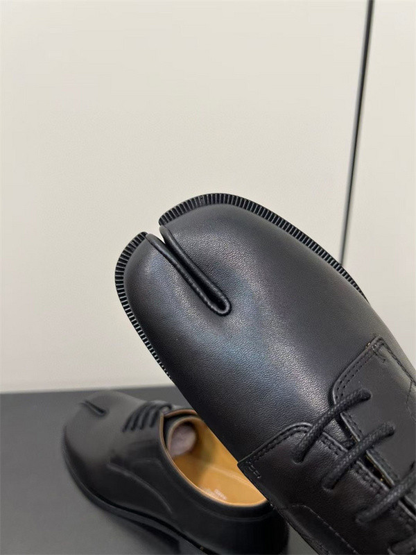 ma*s*n Ma*i*la leather shoes