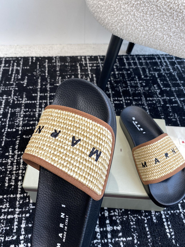 MARNI EMBROIDERED-LOGO SLIDES