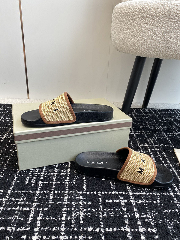 MARNI EMBROIDERED-LOGO SLIDES