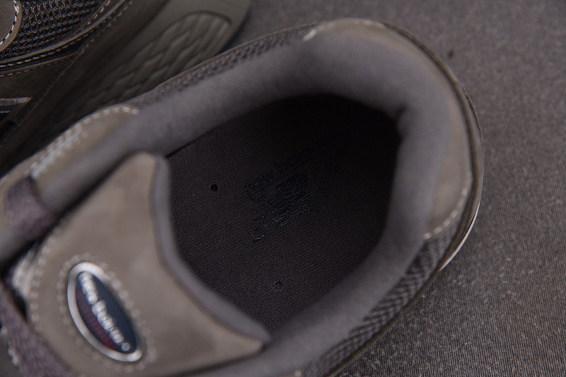 New Balance 2002R OG 