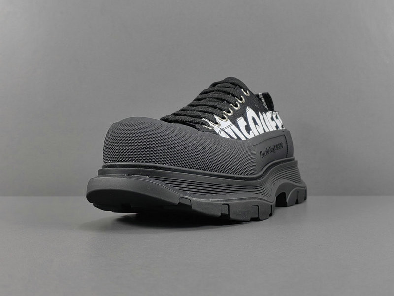 a1exa*der Mcqv*en sneaker