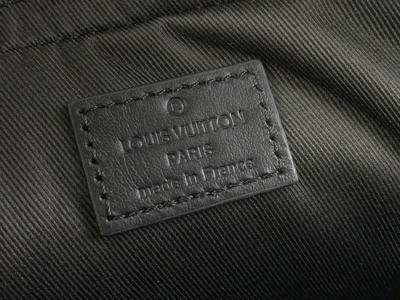 l0vis Vvtt0n trio jm messenger