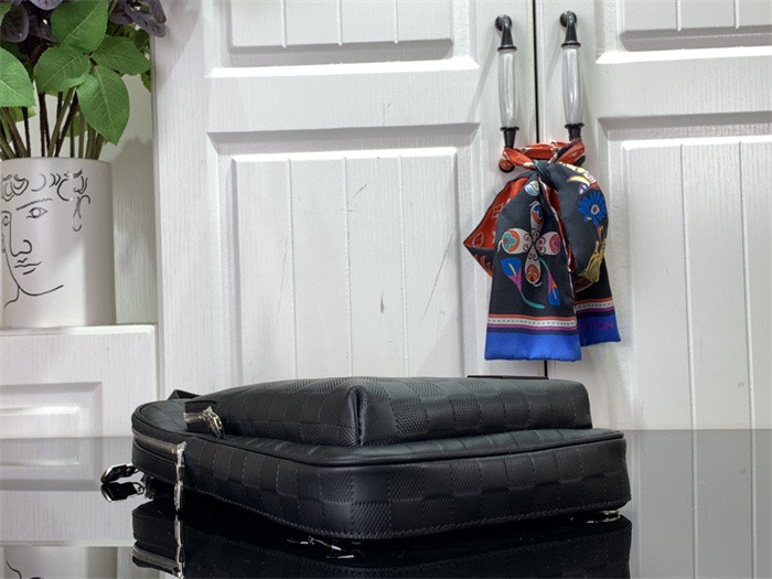 LV Avenue Single-shoulder Bag