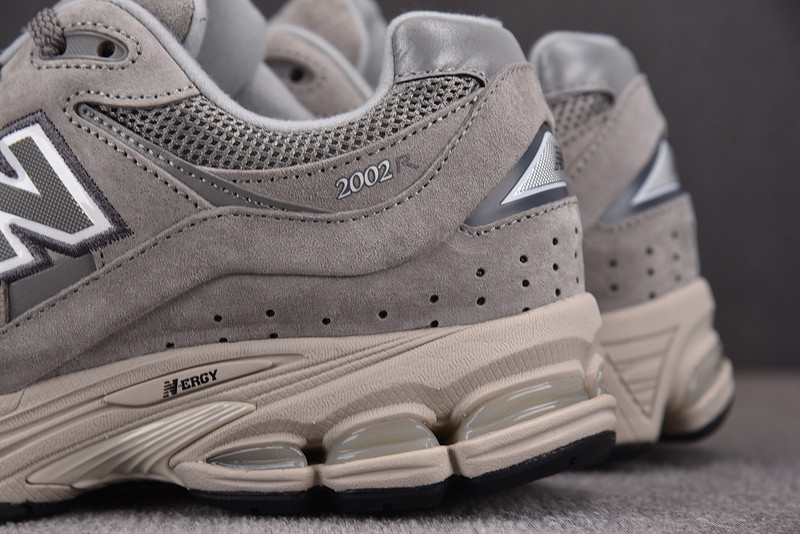 New Balance 2002R 