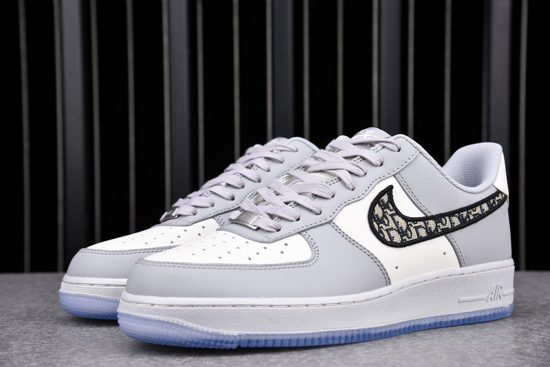 AIR JORDAN 1 LOW CN8007-001