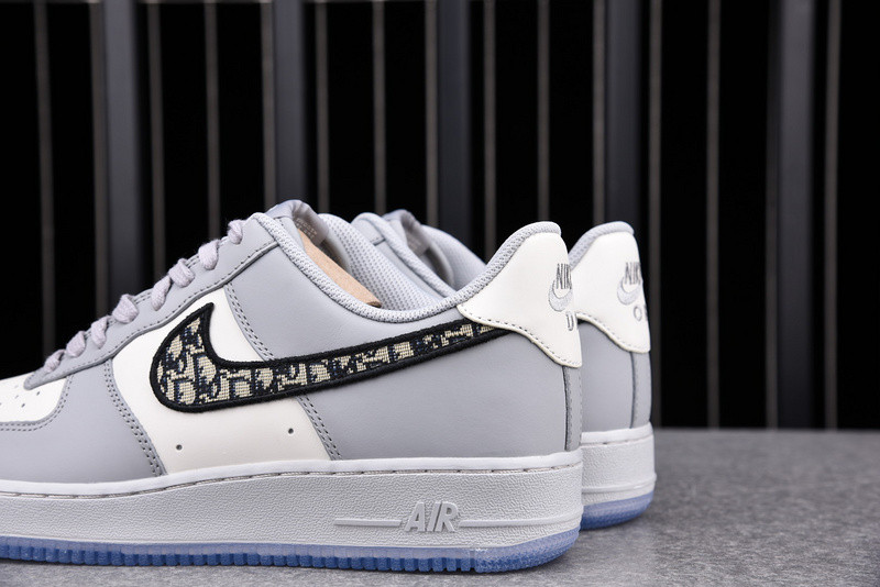 AIR JORDAN 1 LOW CN8007-001