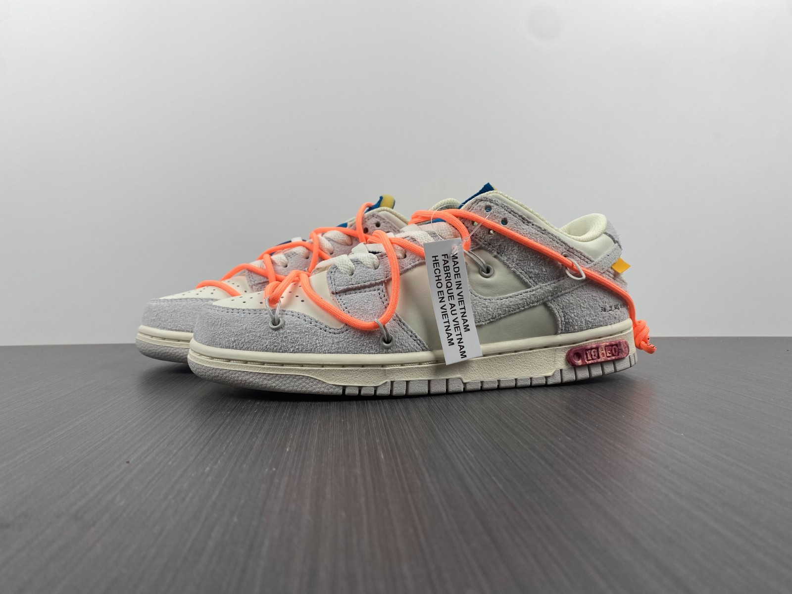 NIKE DUNK LOW OW LOT 19 OF 50 DJ0950-119