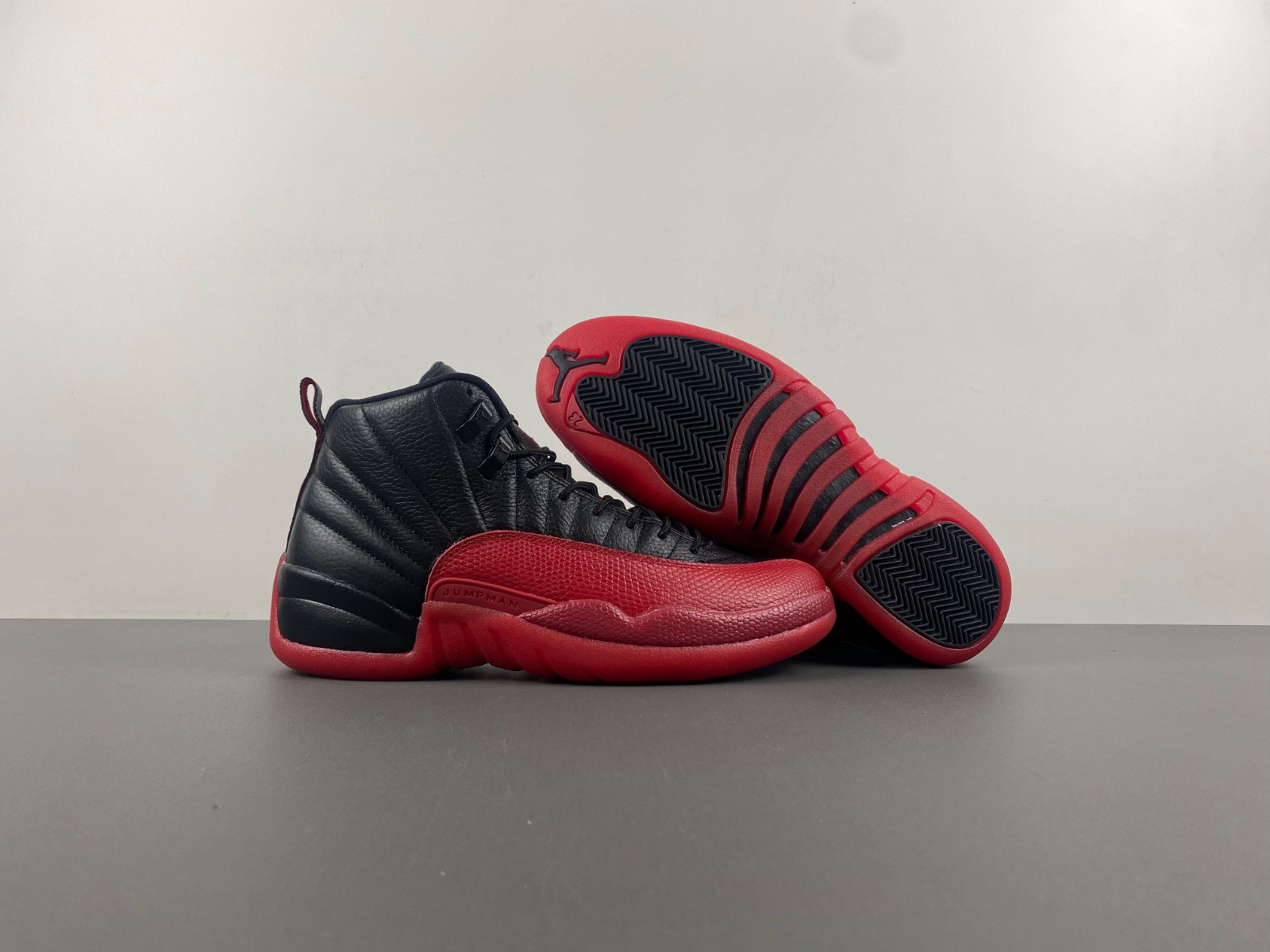 Jordan 12 Retro Flu Game (2016) 130690-002