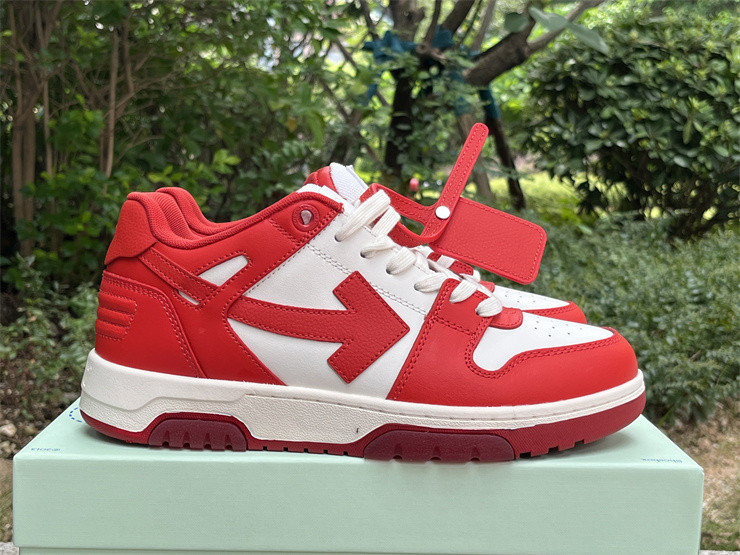 Off-White c/o Virgil Abloh