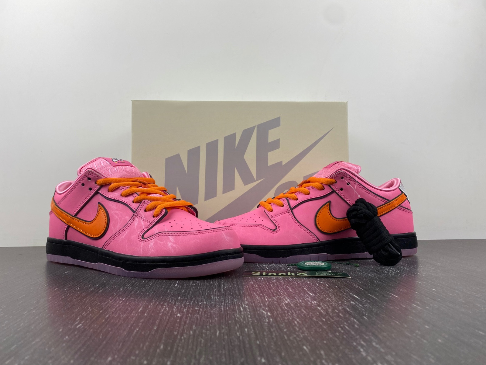Powerpuff Girls x Nike SB Dunk Low Pro "Blossom" FD2631-600