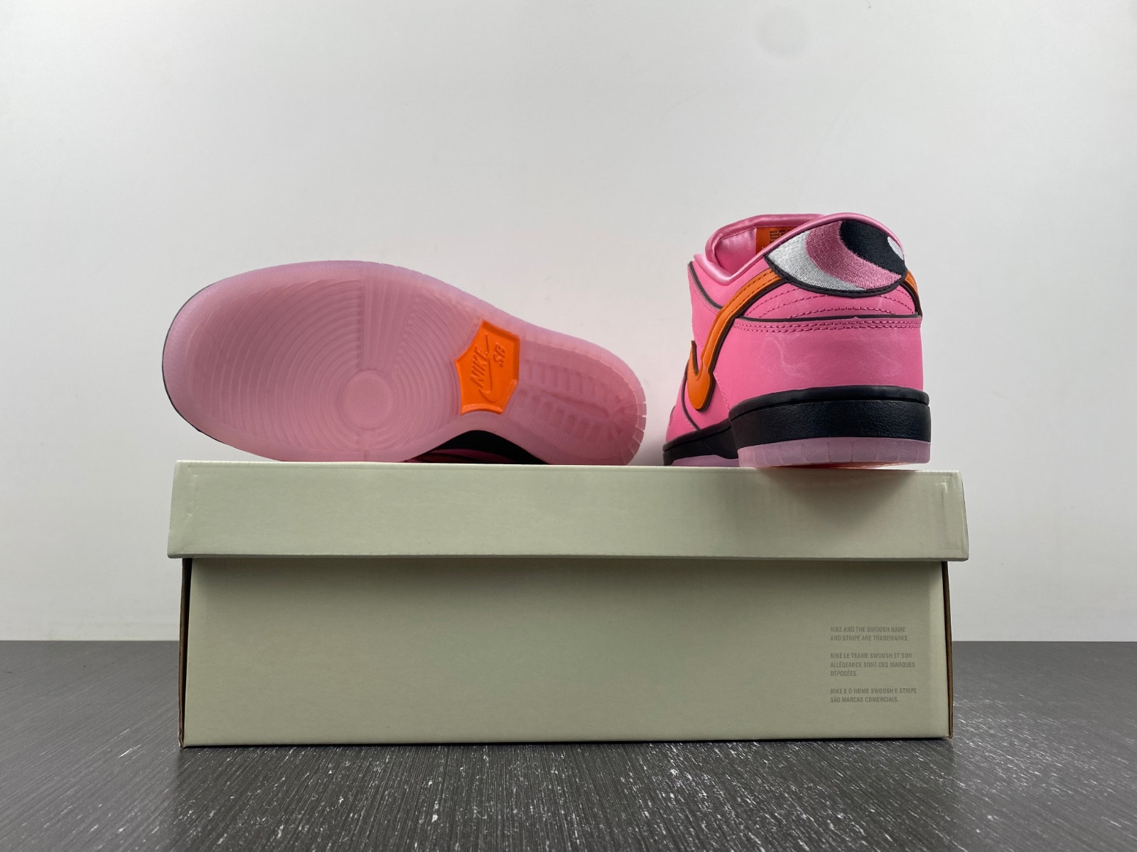 Powerpuff Girls x Nike SB Dunk Low Pro "Blossom" FD2631-600