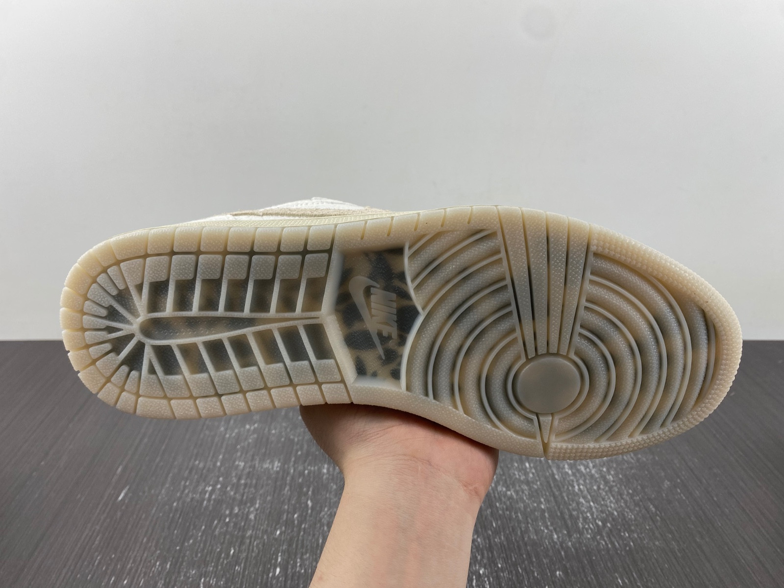 Jordan 1 Retro Low OG Chris Paul Men