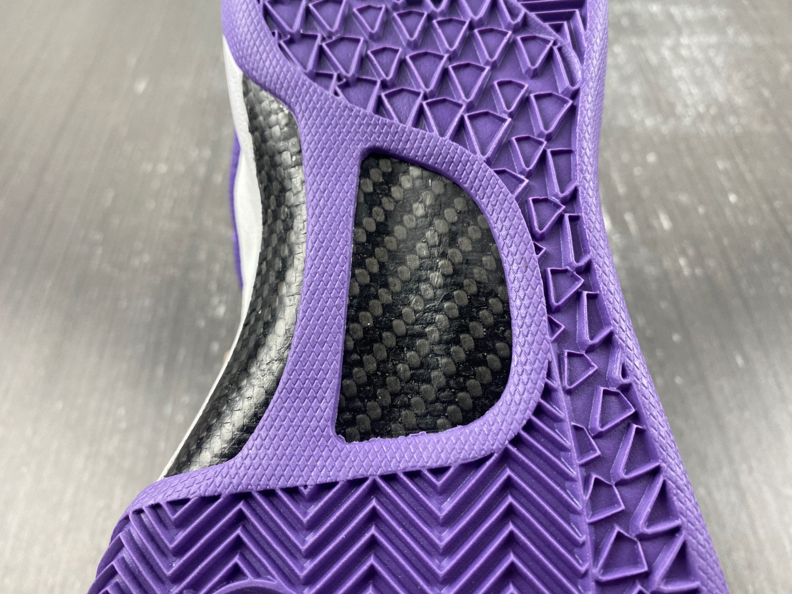 Nike Kobe 8 Protro "Court Purple" FQ3549-100