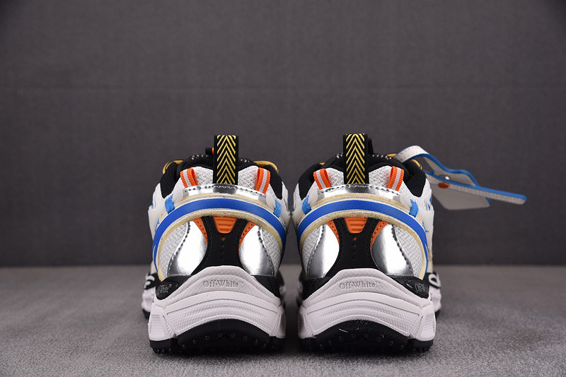 Off-White c/o Virgil Abloh