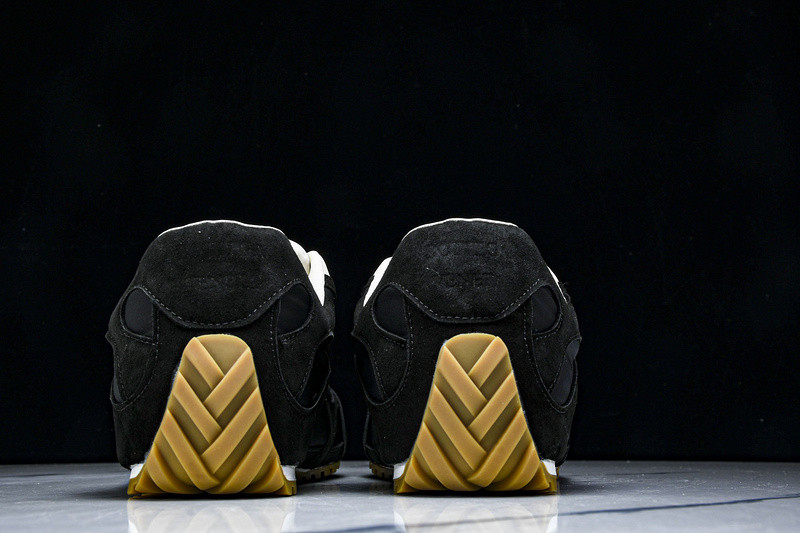 b0tt*ga Ven*ta orbit sneaker