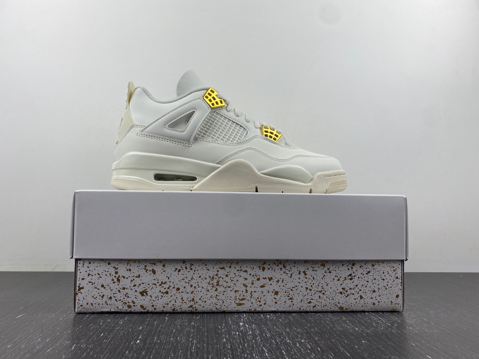 Air Jordan 4 Retro "Sail" AQ9129-170