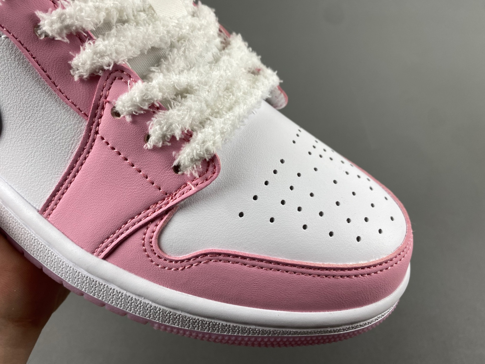 Air Jordan 1 Low "Paw Print" HM3706-141