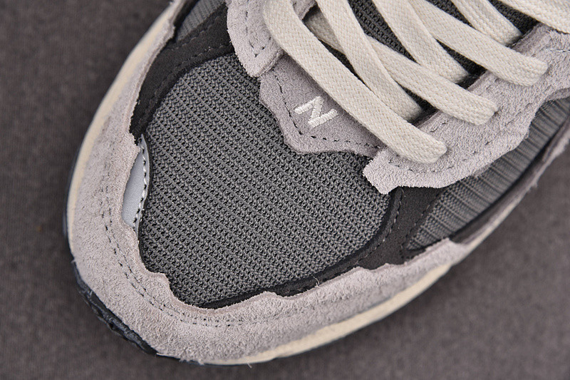 New Balance 2002R Protection Pack Rain Cloud M2002RDA