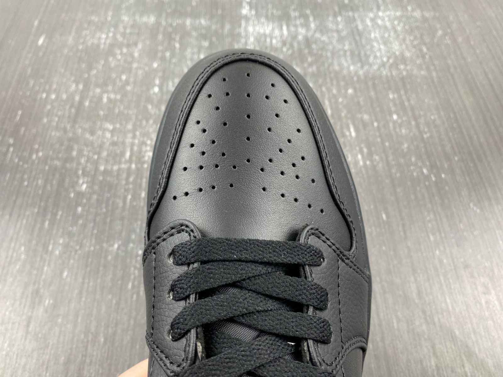 Jordan 1 Low Triple Black - 553558-091