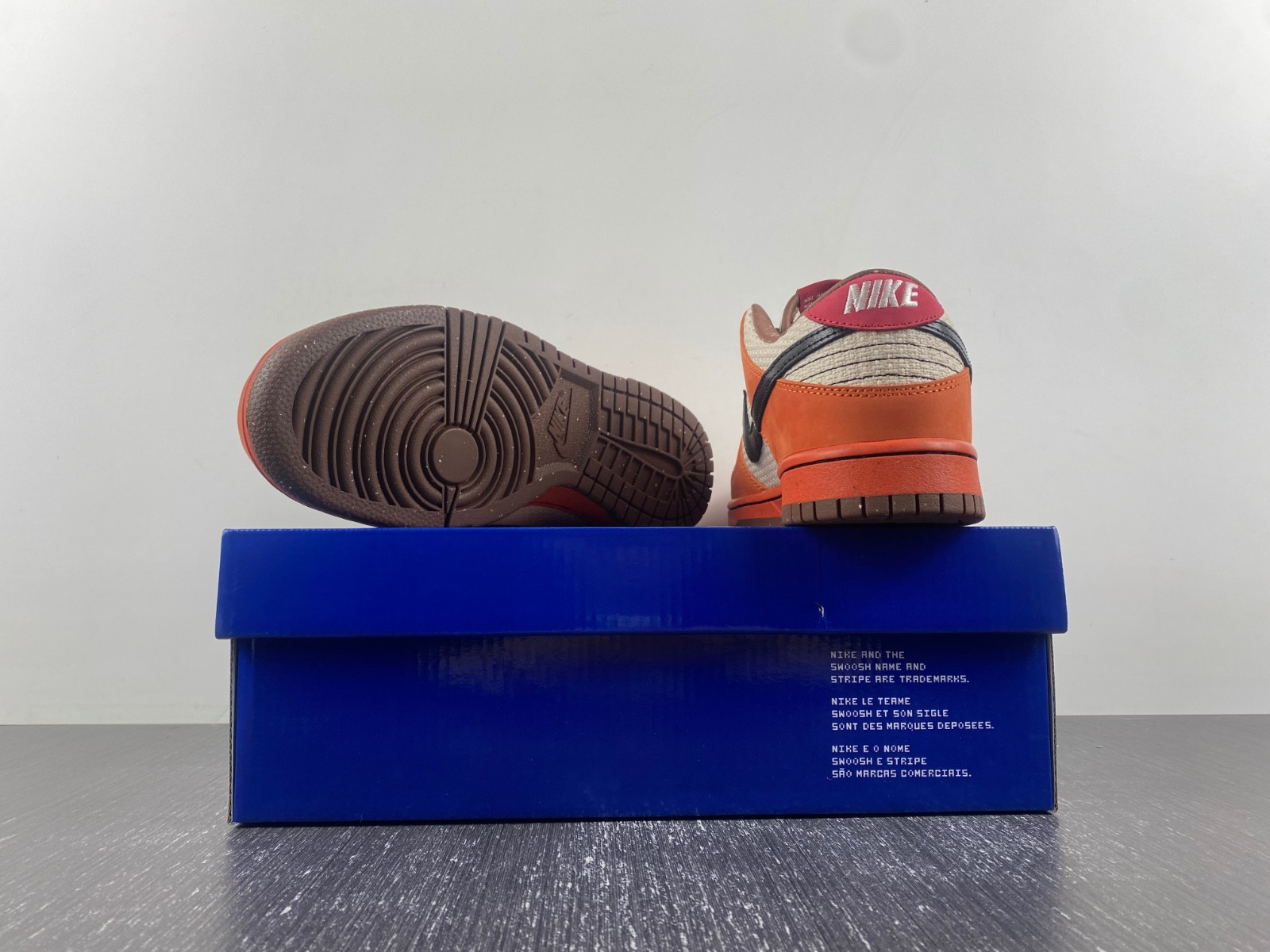 Nike SB Dunk Low Top Ramen Men