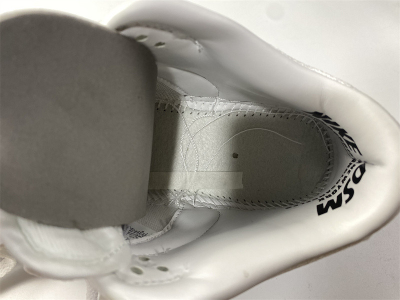 DOVER STREET MARKET (DSM) X NIKE DUNK LOW DH2686-100