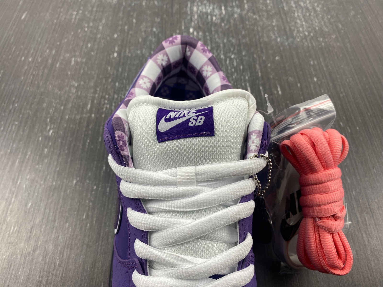 NIKE SB DUNK LOW CONCEPTS PURPLE LOBSTER BV1310-555