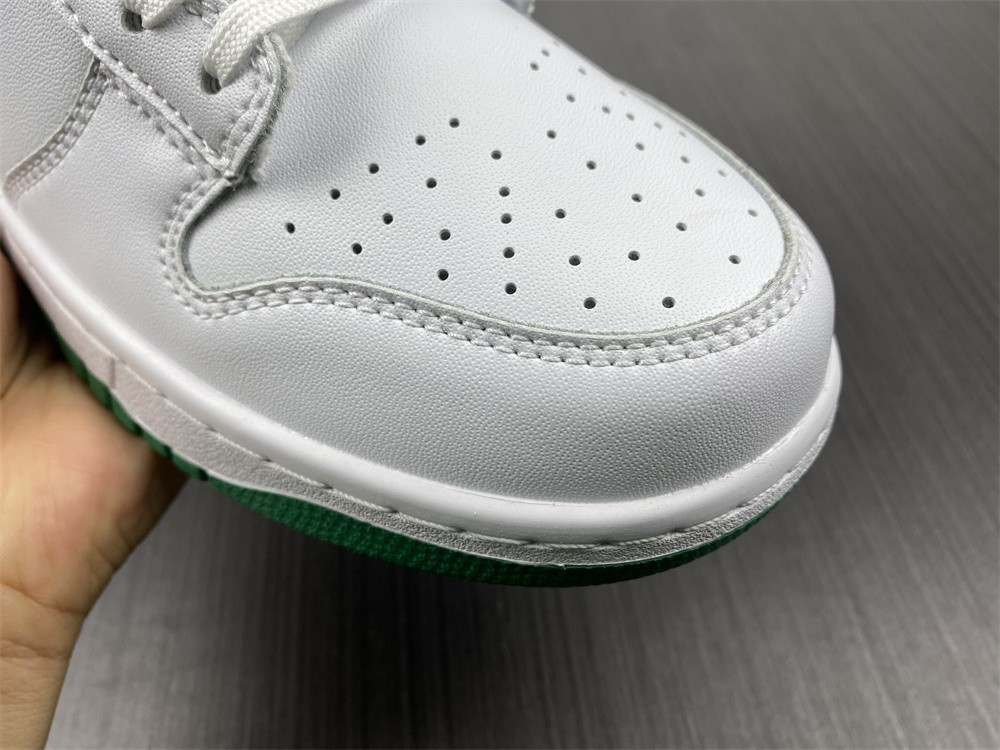 Nike Dunk Low White Green Noise (W) DD1503-112