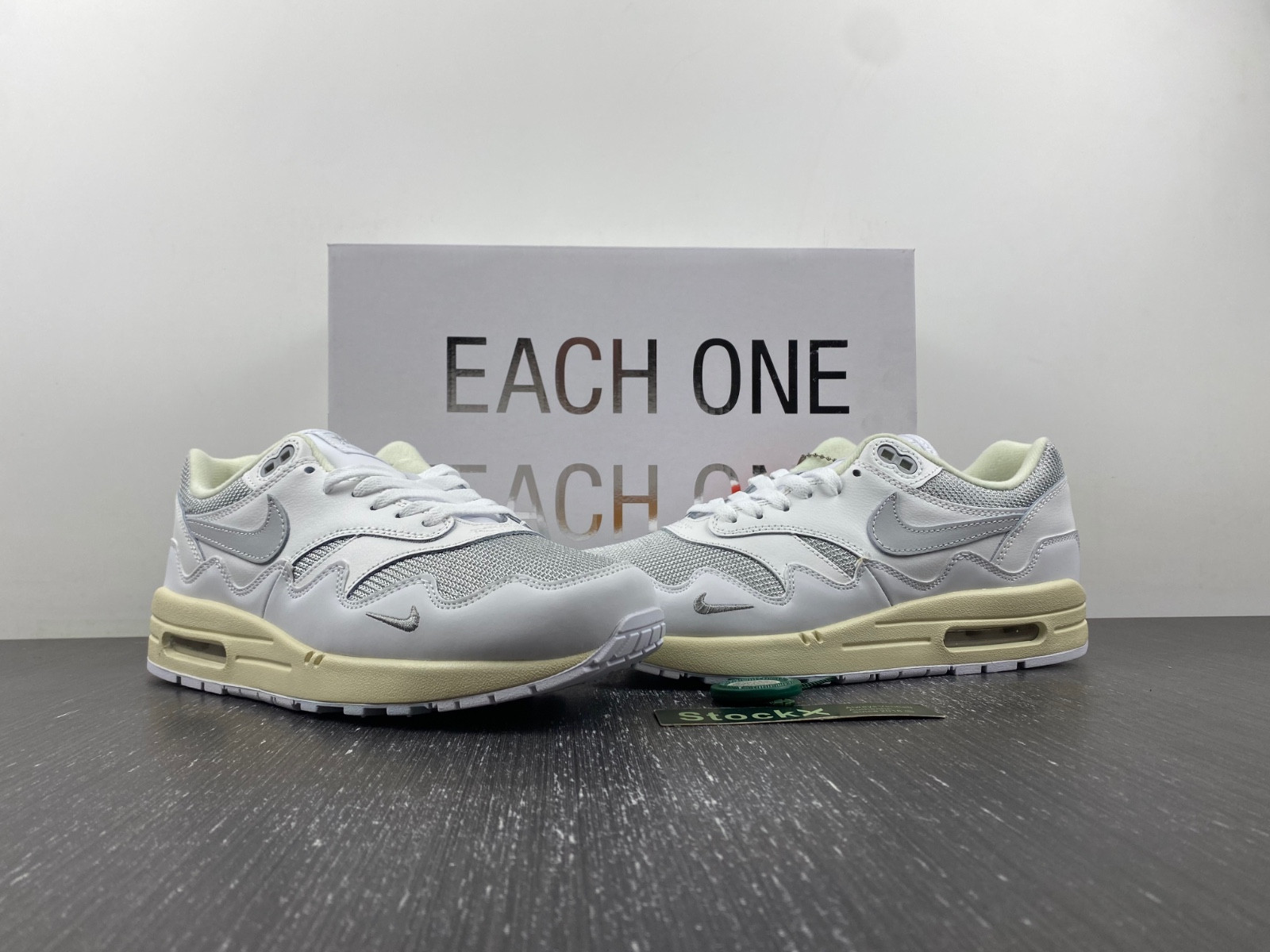 Patta Nike Air Max 1 White Silver DQ0299-100