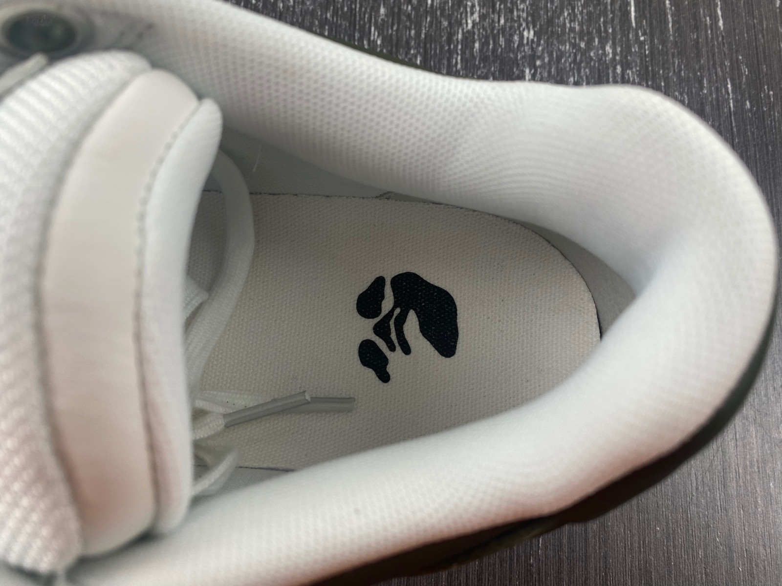 Off-White c/o Virgil Abloh