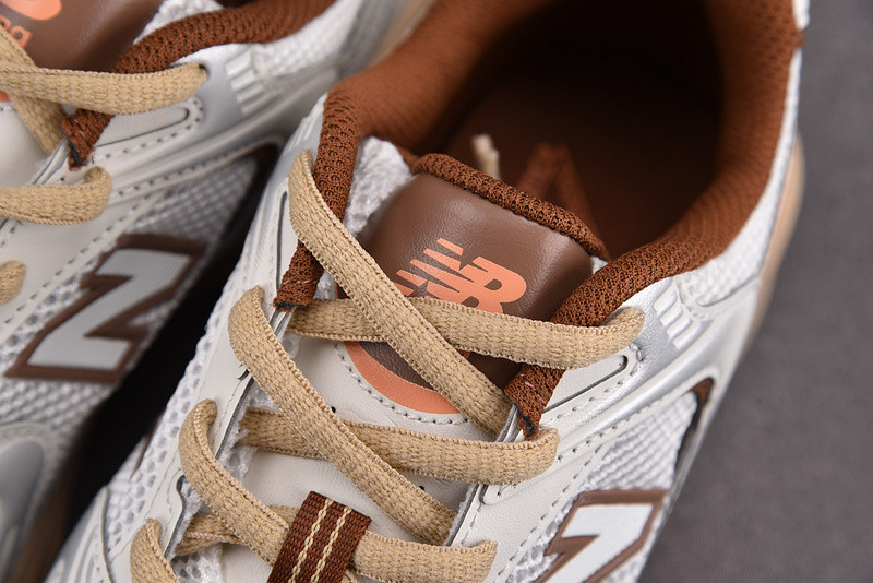 NEW BALANCE 530 - MR530NI